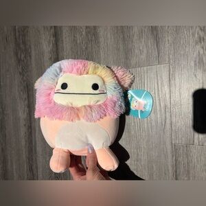 8” Diane Yeti Squishmallows